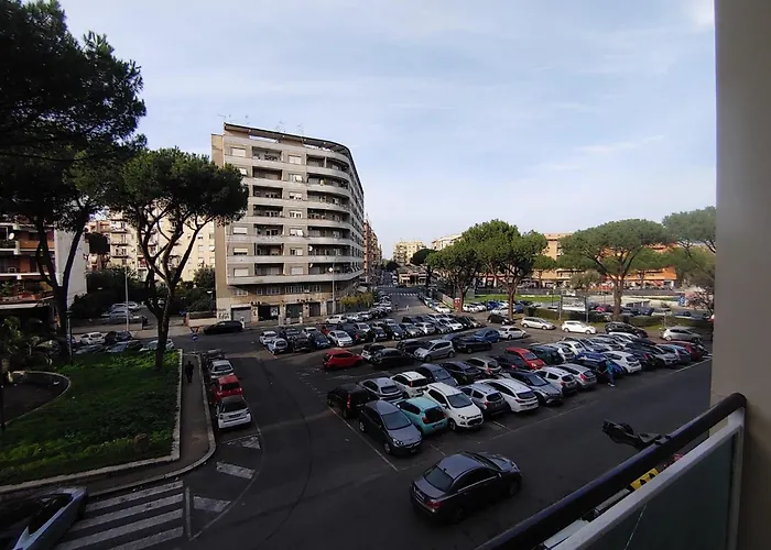 Casa Dei Nonni House Near The Metro C
